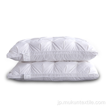 装飾的なツイストフラワー枕のデザイン